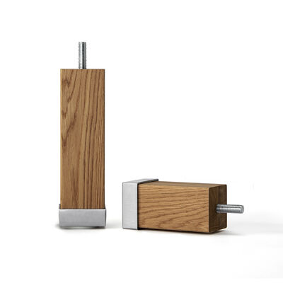 Fyrkantsben i oljad ek med aluminium